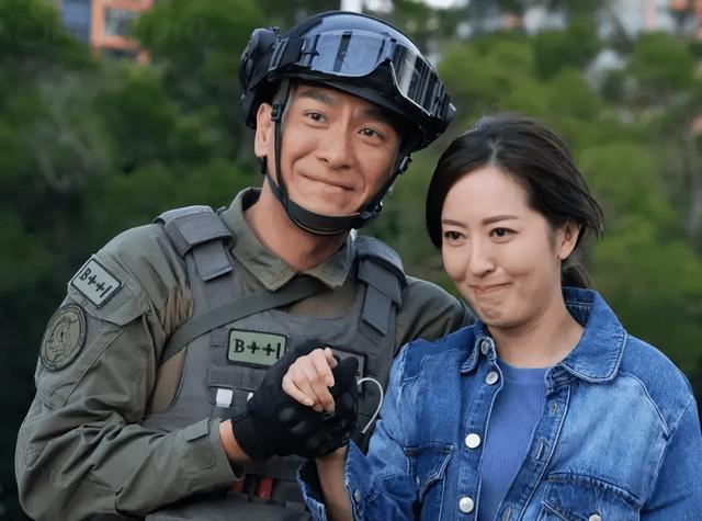 TVB《隐形战队》枪击打斗戏很精彩,感情戏却油腻得一言难尽! 2 20230404 02