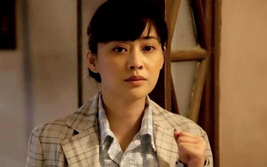 白玉兰视后竞争激烈,殷桃海清争锋,网友:赵丽颖不拿奖就是黑幕 19 20230407 20